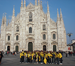 O grupo Da Vinci no Duomo de Milo