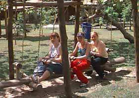 Jodie, Jennifer e Laura na Reserva Linhares